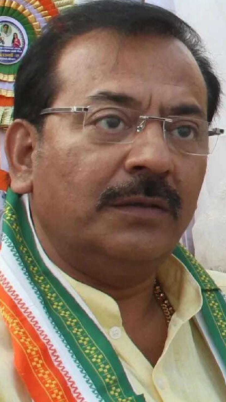 পুলিশের জেরার পর কলকাতায় ৩ ঘণ্টা ‘চরকি পাক’ অরূপ বিশ্বাসের! কিন্তু কেন?