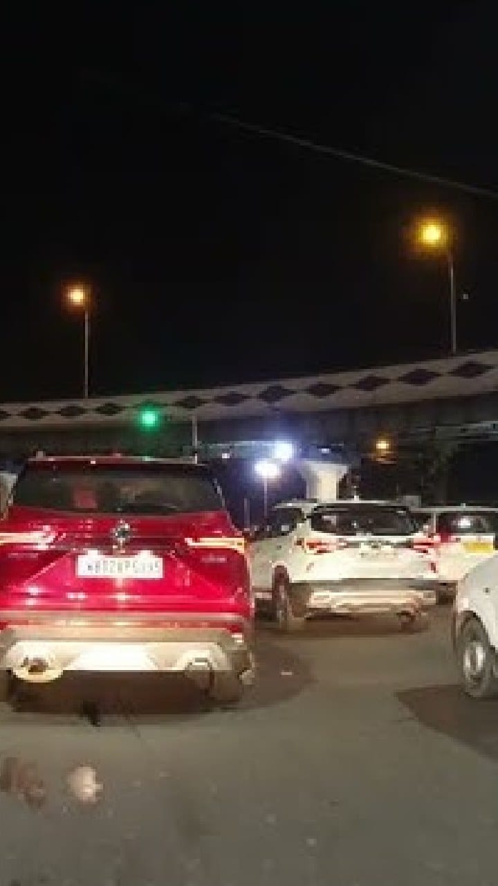 মেট্রোর কাজের জন্য আজ রাত থেকে ফের বন্ধ চিংড়িঘাটা উড়ালপুল, দুর্ভোগ এড়াতে জেনে নিন সময়সূচি
