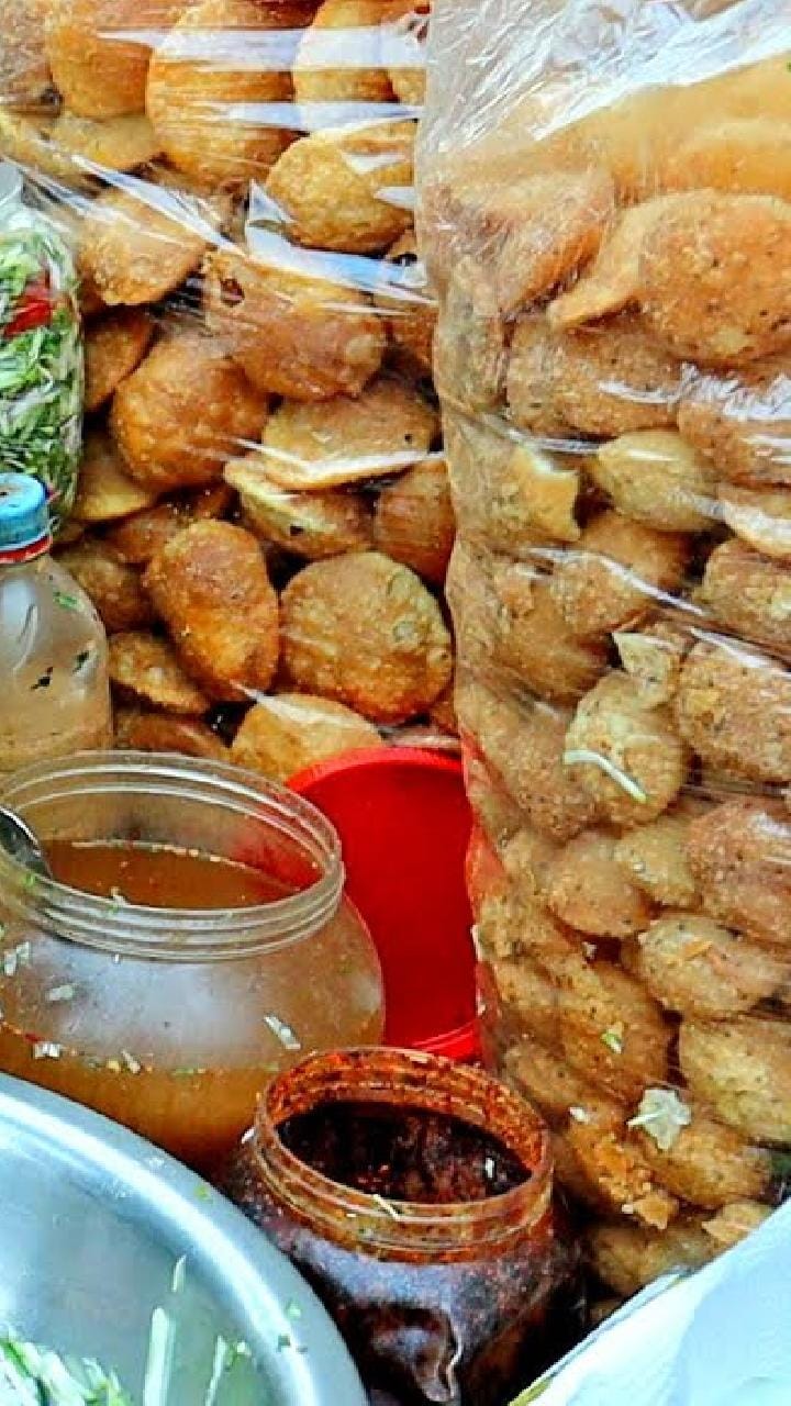ঝাড়গ্রামে দাঁতাল হাতি 'রামলাল'-এর আজব কাণ্ড! শুঁড় দিয়ে ফুচকা তুলে নিয়ে কী করল দেখুন
