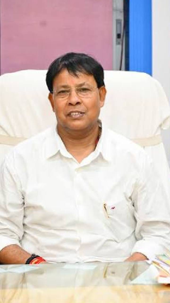 এবার হাতছাড়া গঙ্গারামপুর! ১৮ কাউন্সিলরের পর পদত্যাগ করলেন পুরপ্রধান প্রশান্ত মিত্র