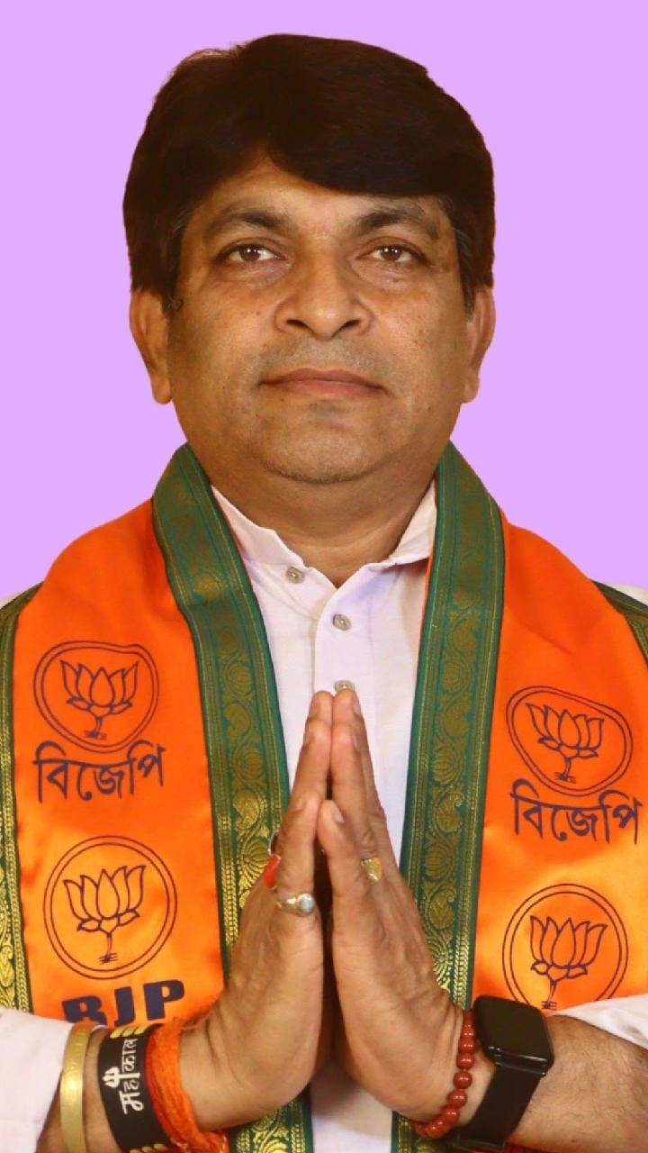 গ্রন্থাগার থেকে সরছে মমতা বন্দ্যোপাধ্যায়ের বই, পরিবর্তে ফিরছে রবীন্দ্র-নজরুল-বিবেকানন্দের সাহিত্য