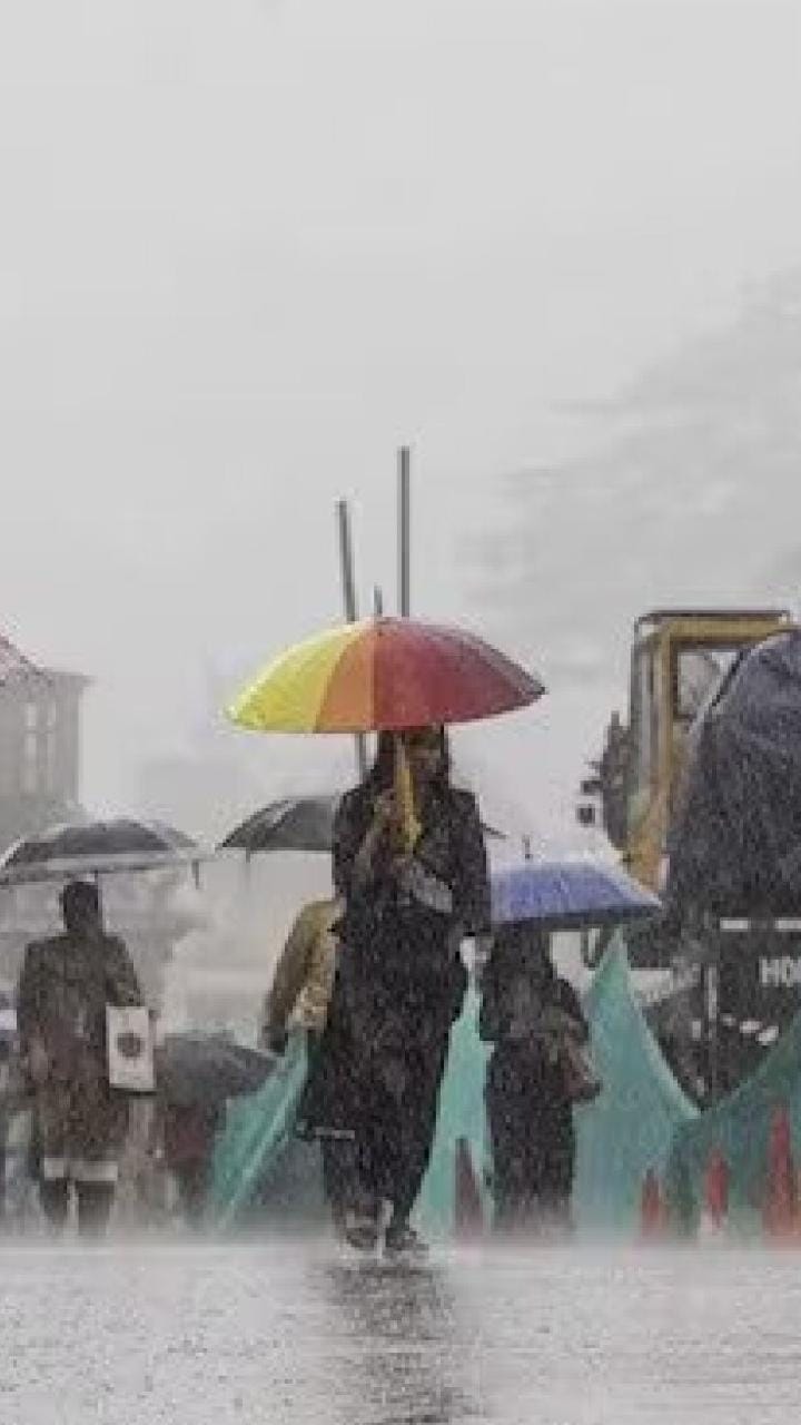 দক্ষিণবঙ্গে বর্ষা এলেও অধরা স্বস্তি, উত্তরবঙ্গে ভারী থেকে অতিভারী বৃষ্টির লাল সতর্কতা!