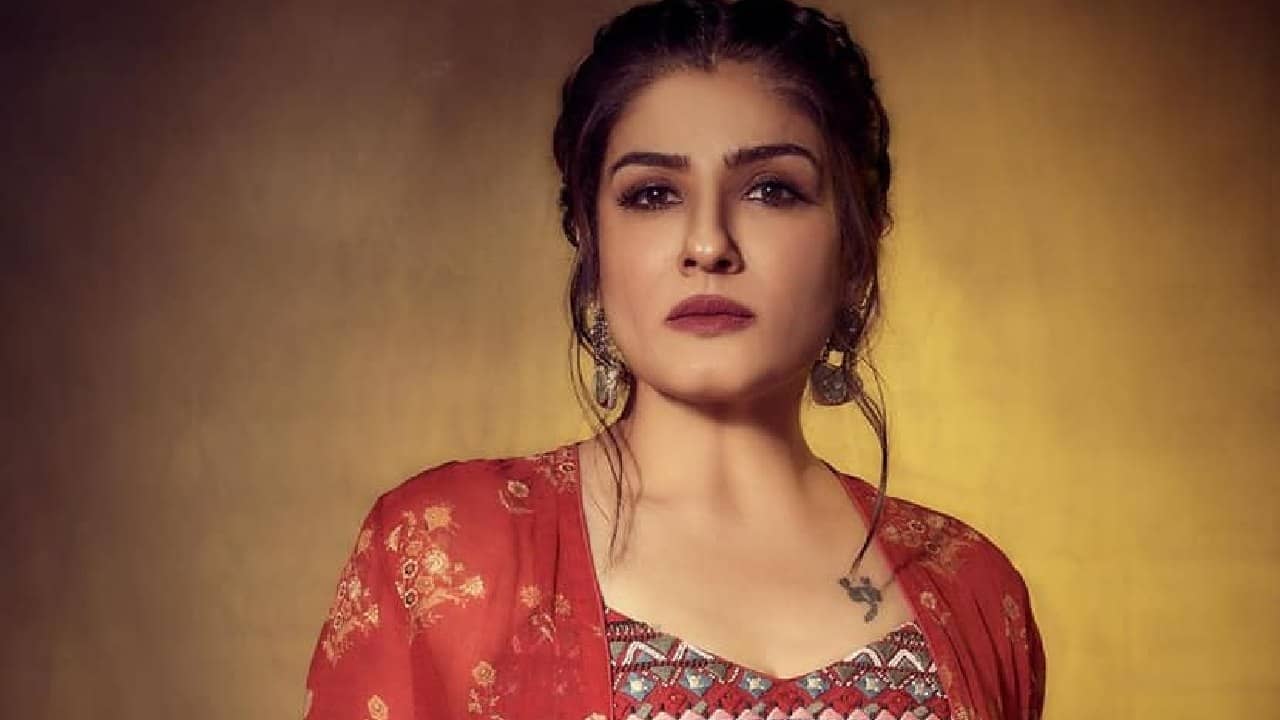 Raveena Tandon: রবিনার বাড়ি থেকে লাখ লাখ টাকার গয়না চুরি!
