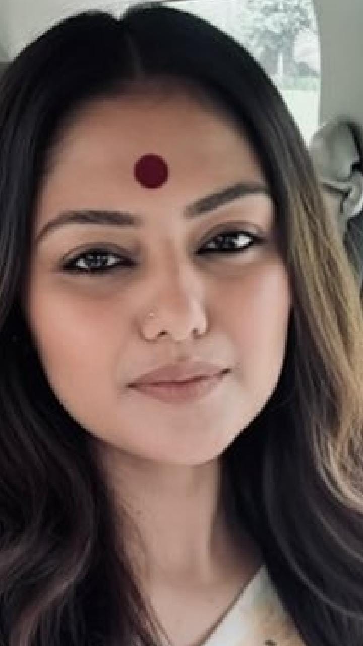 ‘সময় এলে সব বলব’, দলবদল প্রসঙ্গে মুখ খুললেন সায়নী
