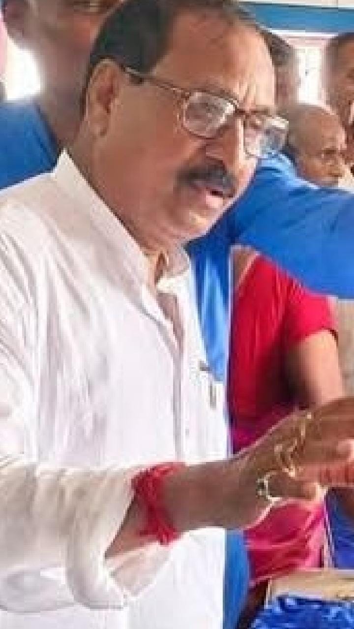 গোঁফ কেটে, চশমা পরে ভোলবদল! গ্রিন সিটি দুর্নীতি মামলায় কেরালা থেকে গ্রেফতার তৃণমূল নেতা