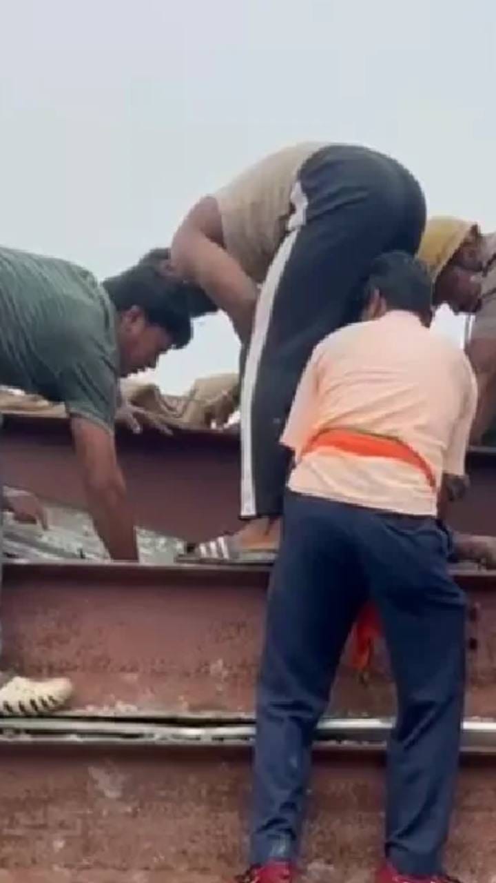 এক-দোতলা বাদ দিয়ে তিনতলায় ঢালাই! তারাতলা বিপর্যয় নিয়ে বিস্ফোরক নির্মাণ বিশেষজ্ঞ