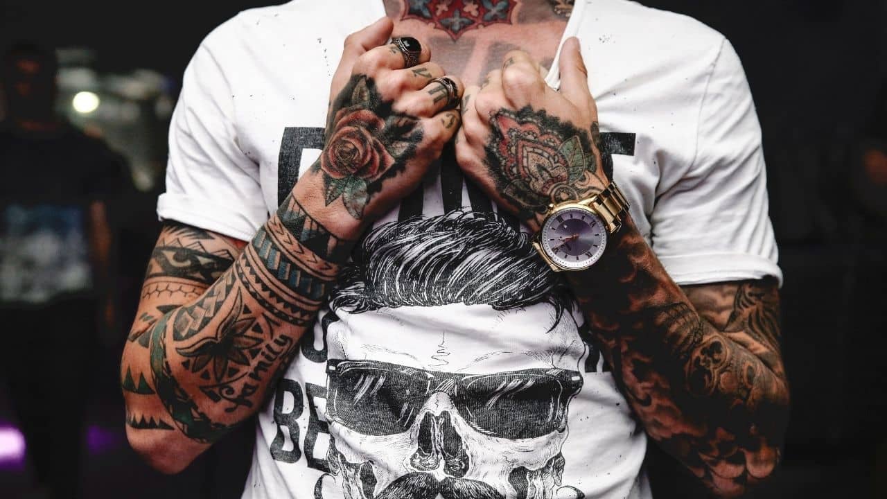 Government Job Tattoo Rules: শরীরে ট্যাটু থাকলে কি সরকারি চাকরি পাওয়া যায় না? কী বলছে নিয়ম