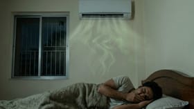 বিষাক্ত গ্যাসে ভরে যেতে পারে ঘর! ঘরের এই জায়গায় এসি রাখছেন না তো?