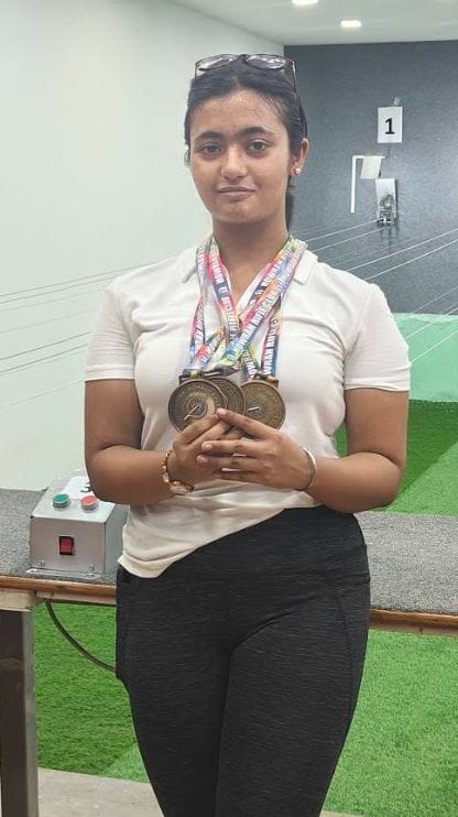 বাড়ি ফিরলেন শুটার দময়ন্তী, কোথা থেকে কীভাবে পাওয়া গেল তাঁকে, দেখুন!