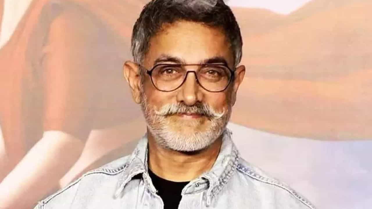 আমিরের তৃতীয় বিয়েতে শুভেচ্ছা জানালেন সলমনের প্রাক্তন প্রেমিকা, খোঁচা দিলেন বলিউডের ভাইজানকে? আমিরের তৃতীয় বিয়েতে শুভেচ্ছা জানালেন সলমনের প্রাক্তন প্রেমিকা, খোঁচা দিলেন বলিউডের ভাইজানকে?