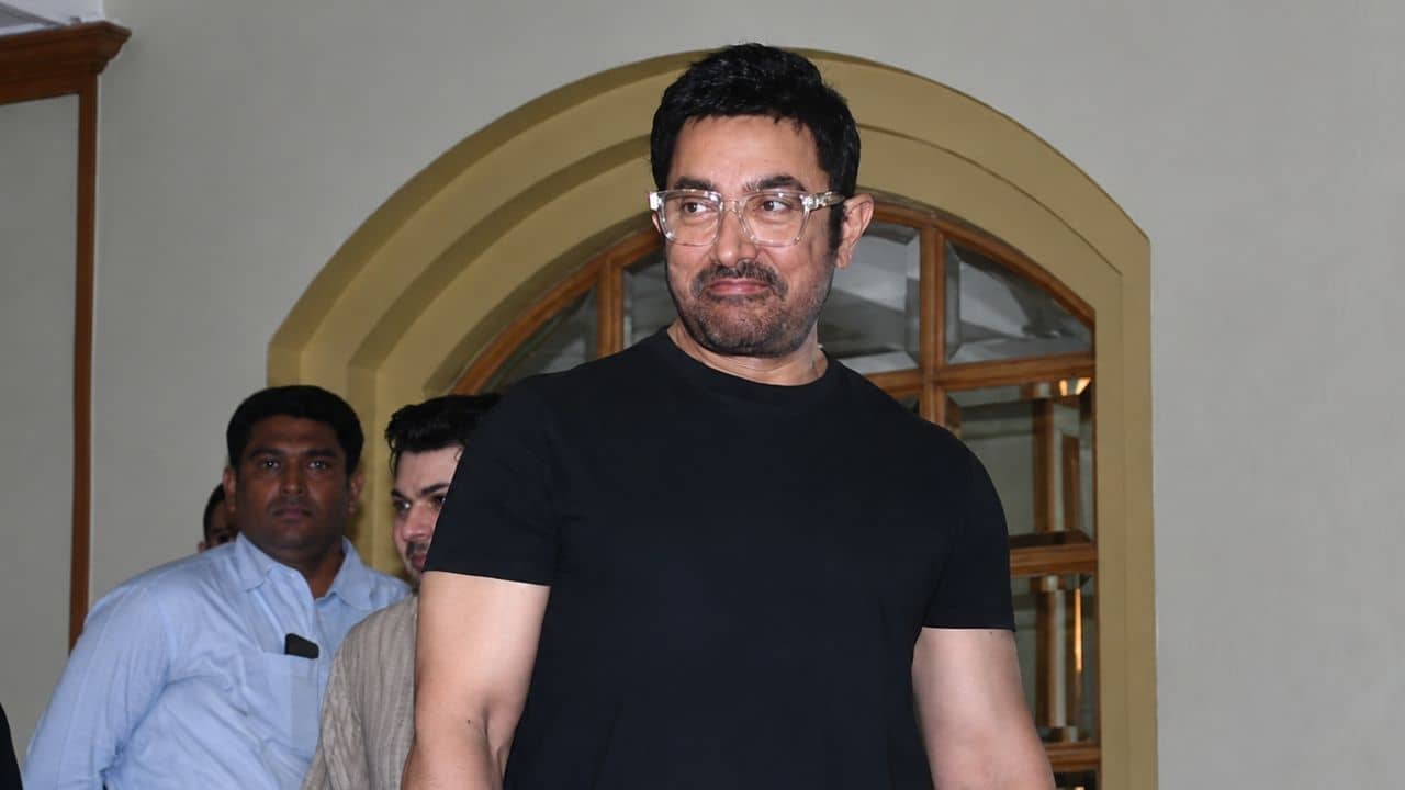 Aamir Khan: ১৮৬২ কোটির মালিক আমির খান, তাঁর ভাই দুবেলা খেতে পান না! দাবি প্রাক্তন স্ত্রীর