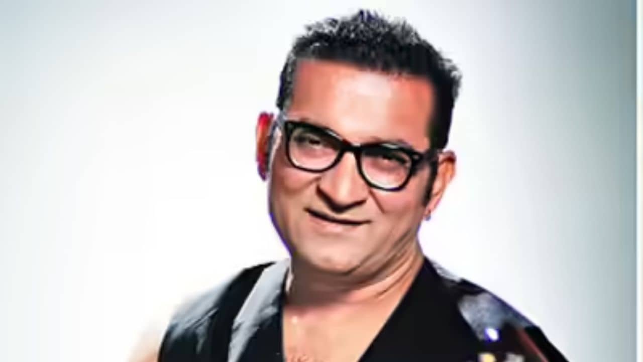 ১ কোটি টাকা হাঁকিয়ে বাজার তৈরি করছেন!, কোন গায়িকাকে ঠুকলেন অভিজিৎ?
