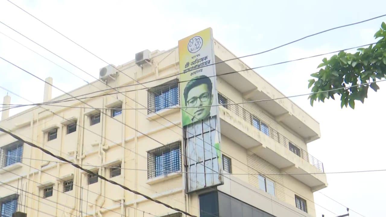 Abhishek Banerjee Amtala office: অভিষেকের আমতলার অফিসে ডিজিটাল লক করে কী রাখা হত? রহস্য লুকিয়ে ট্রাঙ্কে?