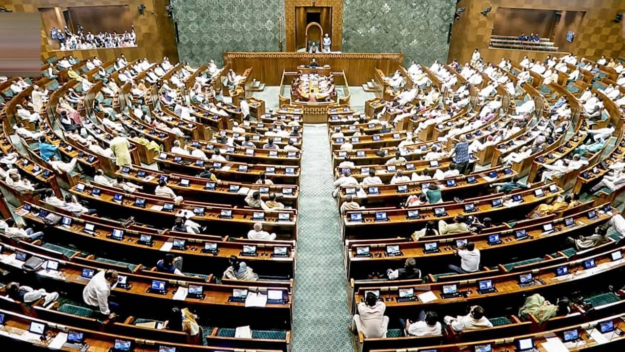 Anti-paper leak bill Passed: বিরোধীদের ওয়াক আউট, লোকসভায় ধ্বনিভোটে পাশ হল প্রশ্নফাঁস বিরোধী সংশোধনী আইন