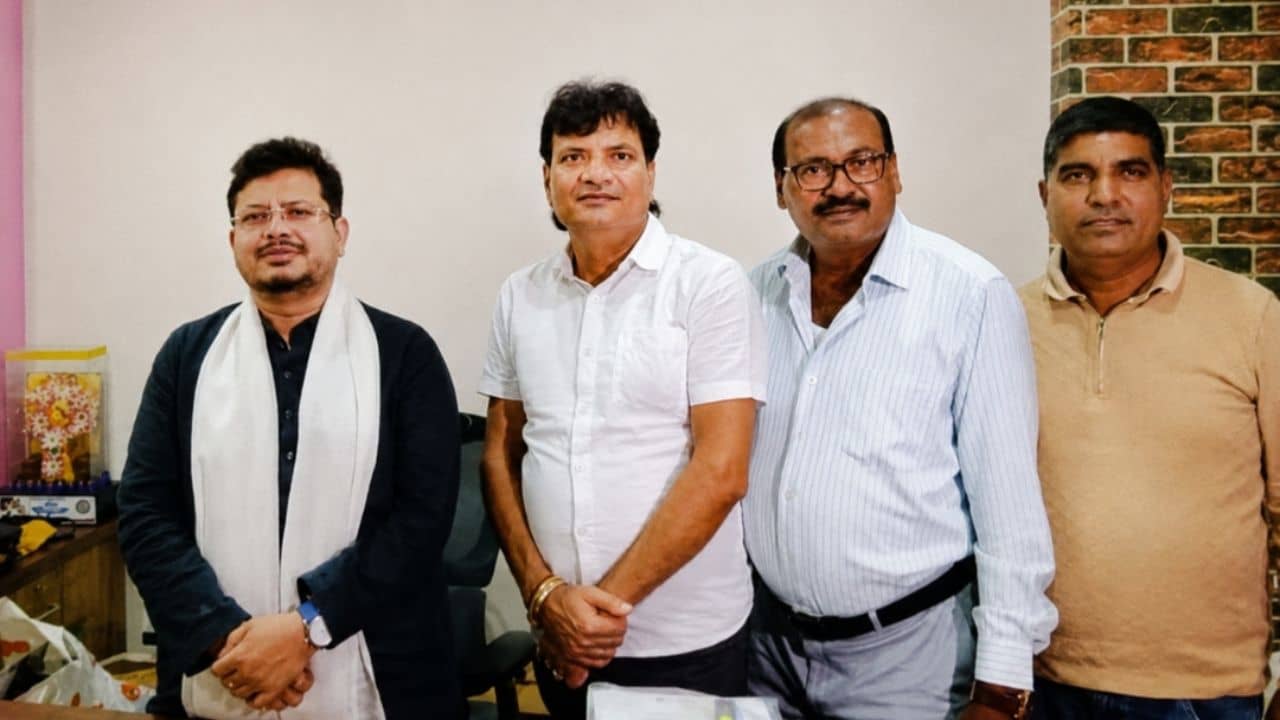Asansol Municipality: শোকজ নোটিস পেতেই ঋতব্রতর শিবিরে ছুটলেন মেয়র