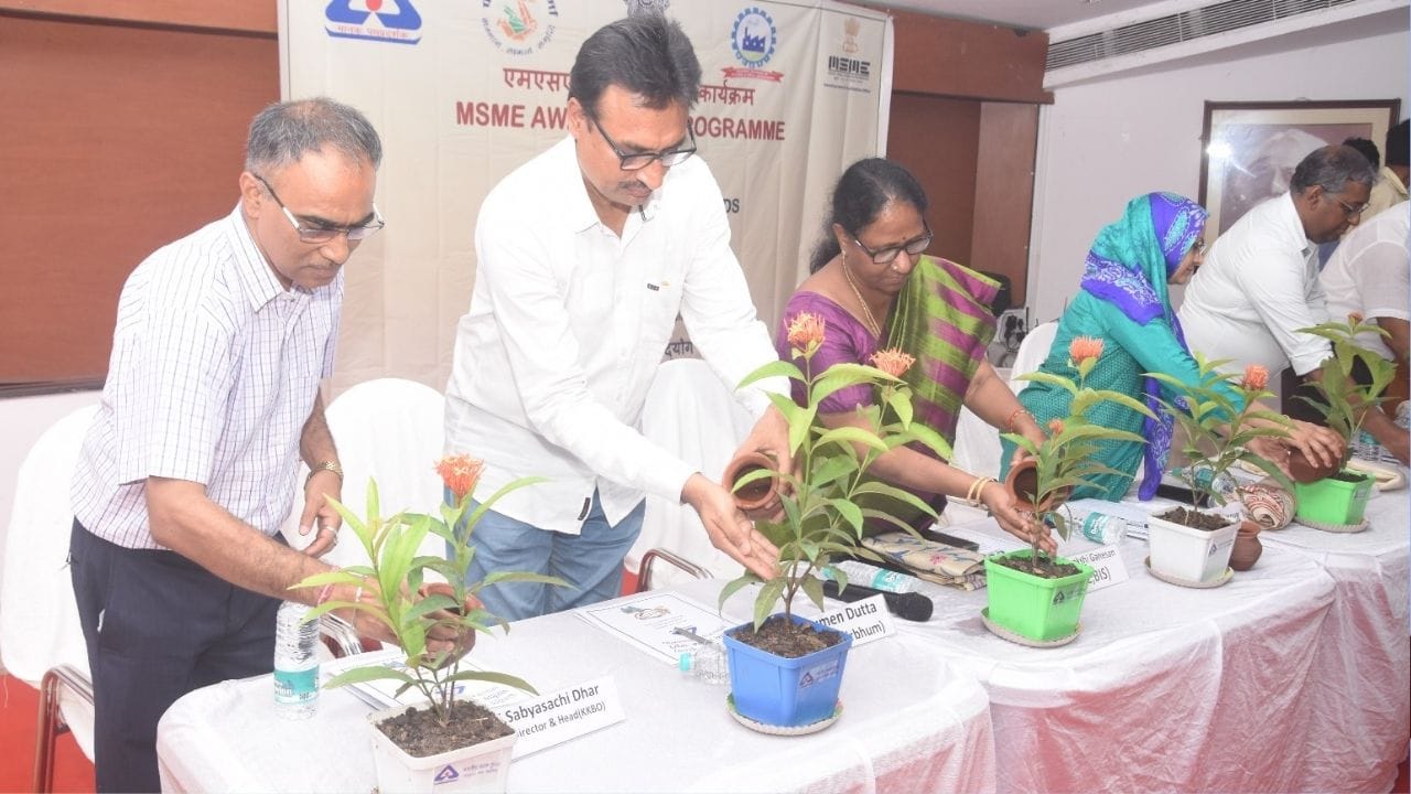 BIS: পণ্যের গুণগত মান নিয়ে সচেতন করতে বোলপুরে বিশেষ কর্মসূচি BIS-র, মিলল দারুণ সাড়া