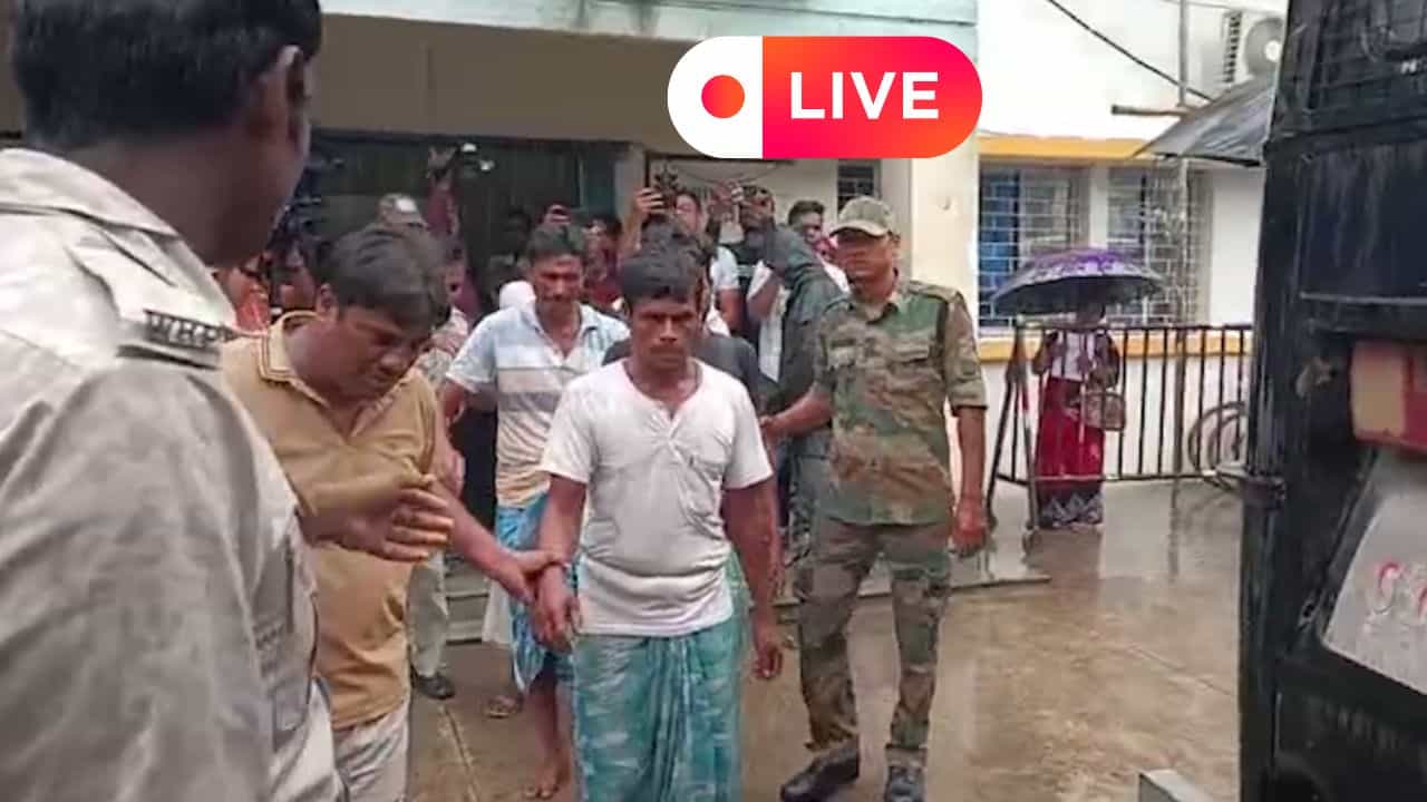 West Bengal Live Update: বারুইপুরকাণ্ডে পুলিশের জালে আরও ৫, গ্রেফতারির সংখ্যা বেড়ে ৩৫ West Bengal Live Update: বারুইপুরকাণ্ডে পুলিশের জালে আরও ৫, গ্রেফতারির সংখ্যা বেড়ে ৩৫