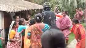 ওঝা থেকে কোটিপতি তৃণমূল নেতা, আজ এভাবে ভূত তাড়ালেন জনতা
