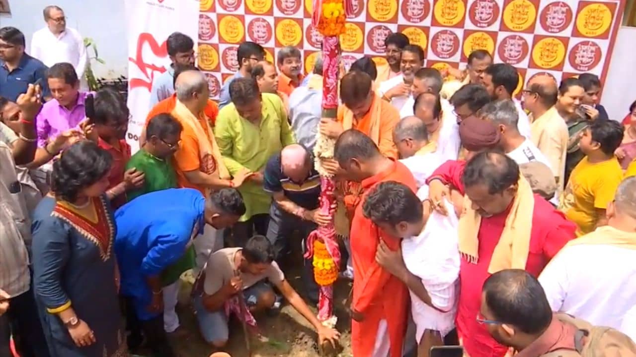 Bhowanipore: চক্রবেড়িয়া সর্বজনীনের পুজো হাতছাড়া তৃণমূলের