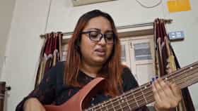 চুঁচুড়ার মেয়ের গান ভাইরাল নেট দুনিয়ায়, চেনেন নীলাঞ্জনাকে?