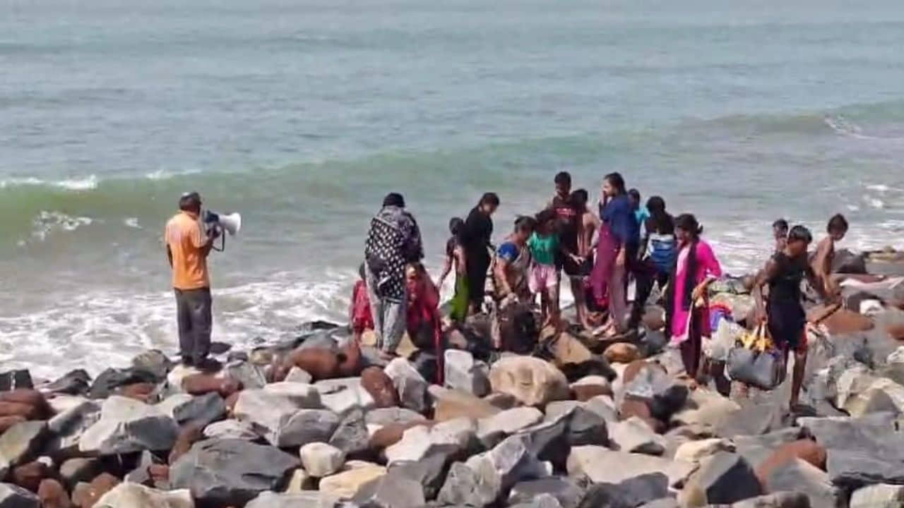 Digha: আজ থেকেই বন্ধ হয়ে গেল দিঘার প্রধান আকর্ষণ! পর্যটকদের জন্য নিষেধাজ্ঞা