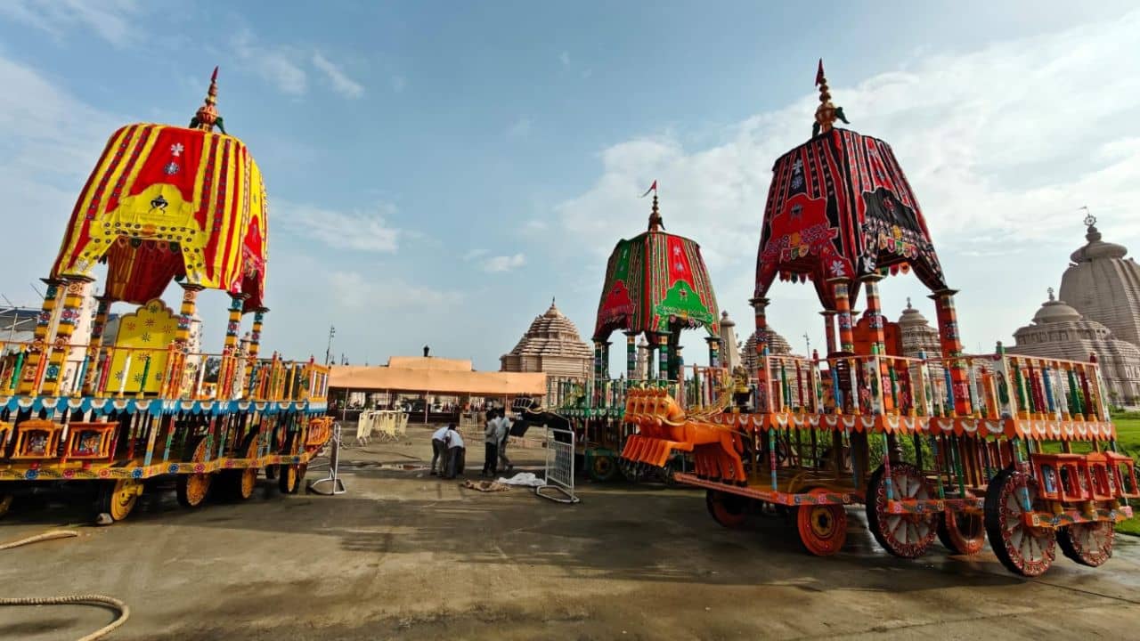 Digha Jagannath Temple: দিঘার রথযাত্রায় এবার জগন্নাথের মাথায় পুরীর রাজমুকুট, রথে থাকছে স্টিয়ারিং-ব্রেক