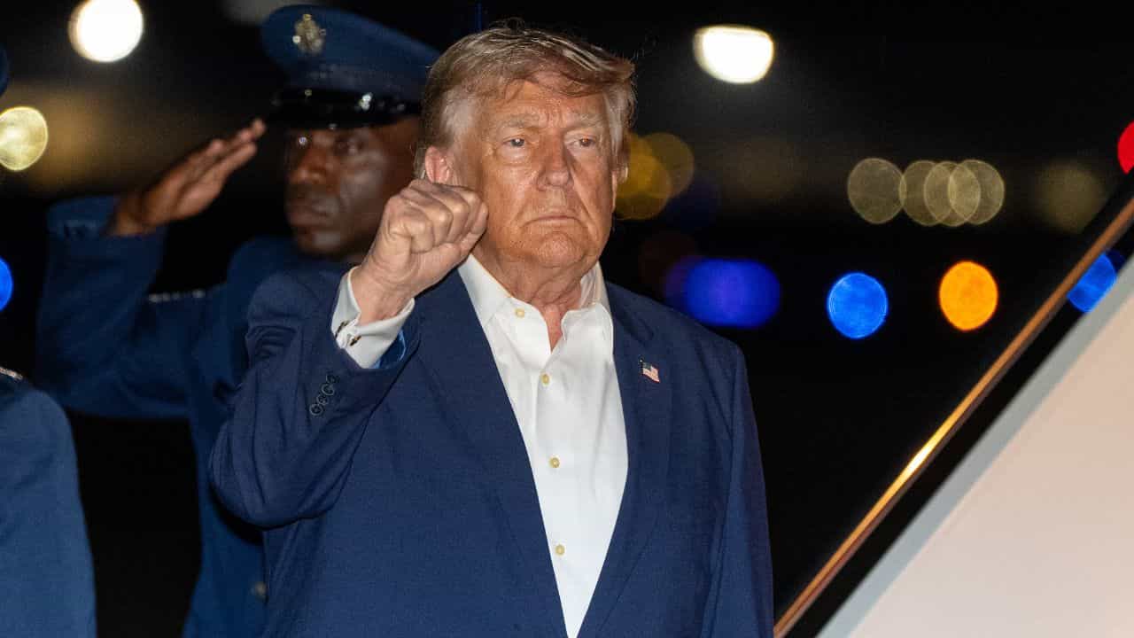 US Tariff: ভারতের উপর এবার ৫০০ শতাংশ শুল্ক চাপাবে আমেরিকা? নতুন বিল আনতে চলেছে মার্কিন কংগ্রেস US Tariff: ভারতের উপর এবার ৫০০ শতাংশ শুল্ক চাপাবে আমেরিকা? নতুন বিল আনতে চলেছে মার্কিন কংগ্রেস