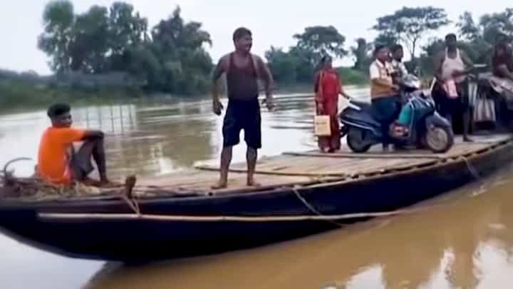'৩ মাস স্কুলে যেতে পারে না পড়ুয়ারা', আতঙ্কের কথা শোনালেন ঘাটালবাসী '৩ মাস স্কুলে যেতে পারে না পড়ুয়ারা', আতঙ্কের কথা শোনালেন ঘাটালবাসী