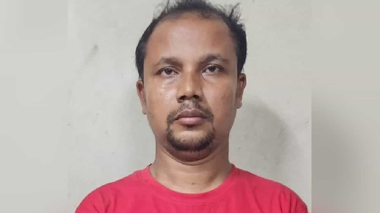 Bangladesh: বাংলাদেশে রাম মন্দির! টাকা তুলতেই বড় পদক্ষেপ করল তারেকের সরকার Bangladesh: বাংলাদেশে রাম মন্দির! টাকা তুলতেই বড় পদক্ষেপ করল তারেকের সরকার