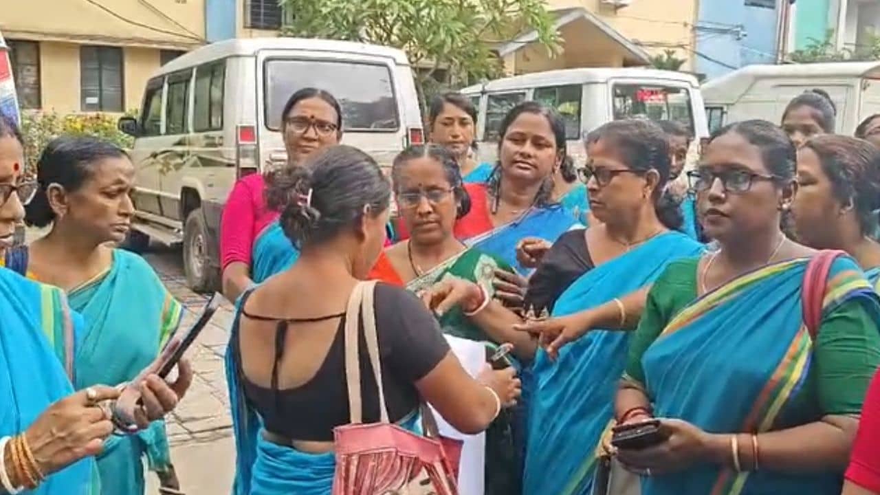 Annapurna Yojana: বাড়ছে নিরাপত্তাহীনতা, অন্নপূর্ণা যোজনার ভেরিফিকেশন ঘিরে পাল্টা দায়ের অভিযোগ