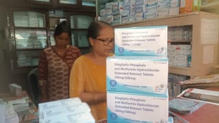 Pradhan Mantri Bhartiya Janaushadhi Kendra: প্রধানমন্ত্রী জনৌষধি কেন্দ্র মিলছে না ওষুধ, Tv9 বাংলার থেকে জানতে পেরেই সমস্যা সমাধানের আশ্বাস MP-র