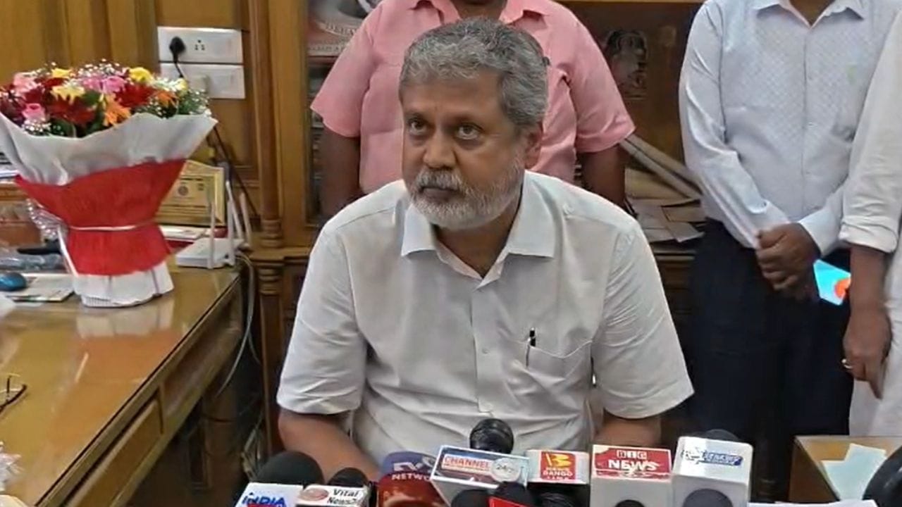 Kamarhati Municipality New Chairman
