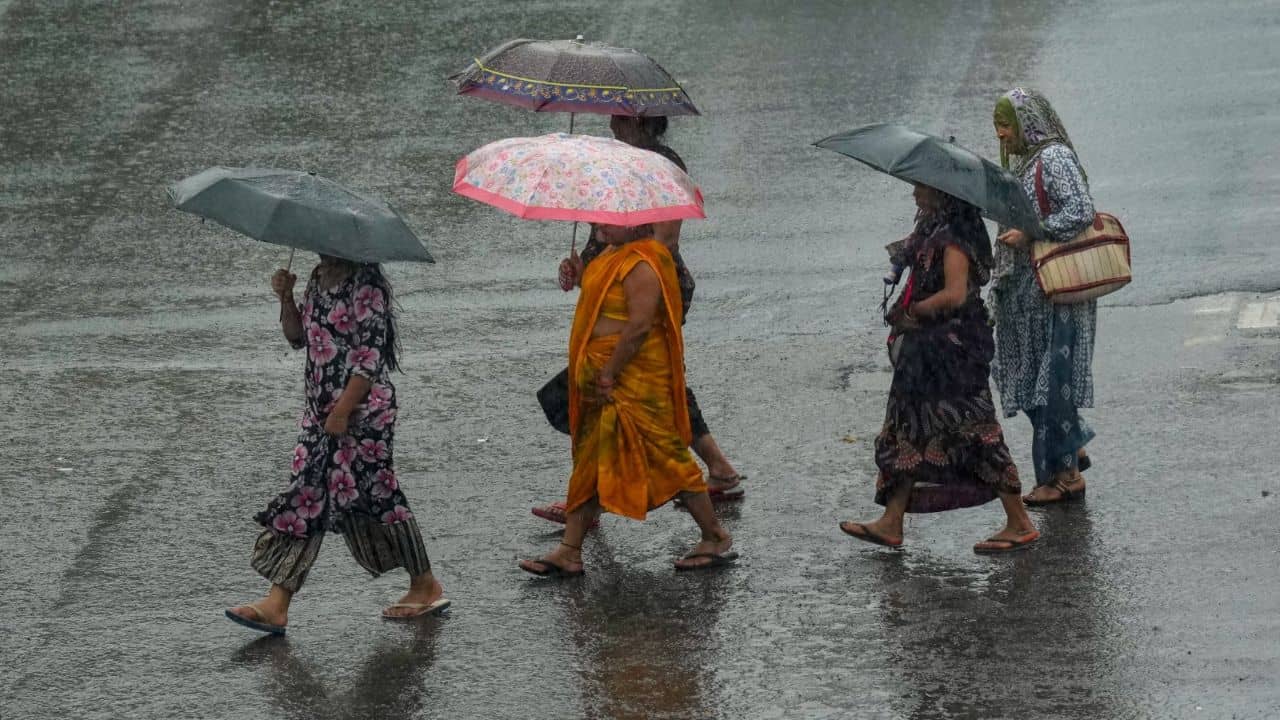 Weather Latest Update: বাংলায় জারি হল সর্তকতা, বিশেষ করে তোলপাড় হবে এইসব জেলা
