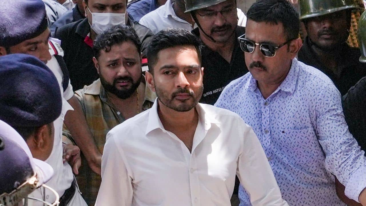 Abhishek Banerjee Eye Treatment: অভিষেকের চোখের প্রেসক্রিপশনে ডাক্তারের রেজিস্ট্রেশন নম্বরই নেই! সামনে এল বড় অভিযোগ