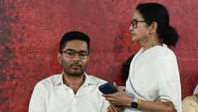 একটা কারণেই অভিষেকের 'সব অন্যায়' ক্ষমা করে দিয়েছেন মমতা!