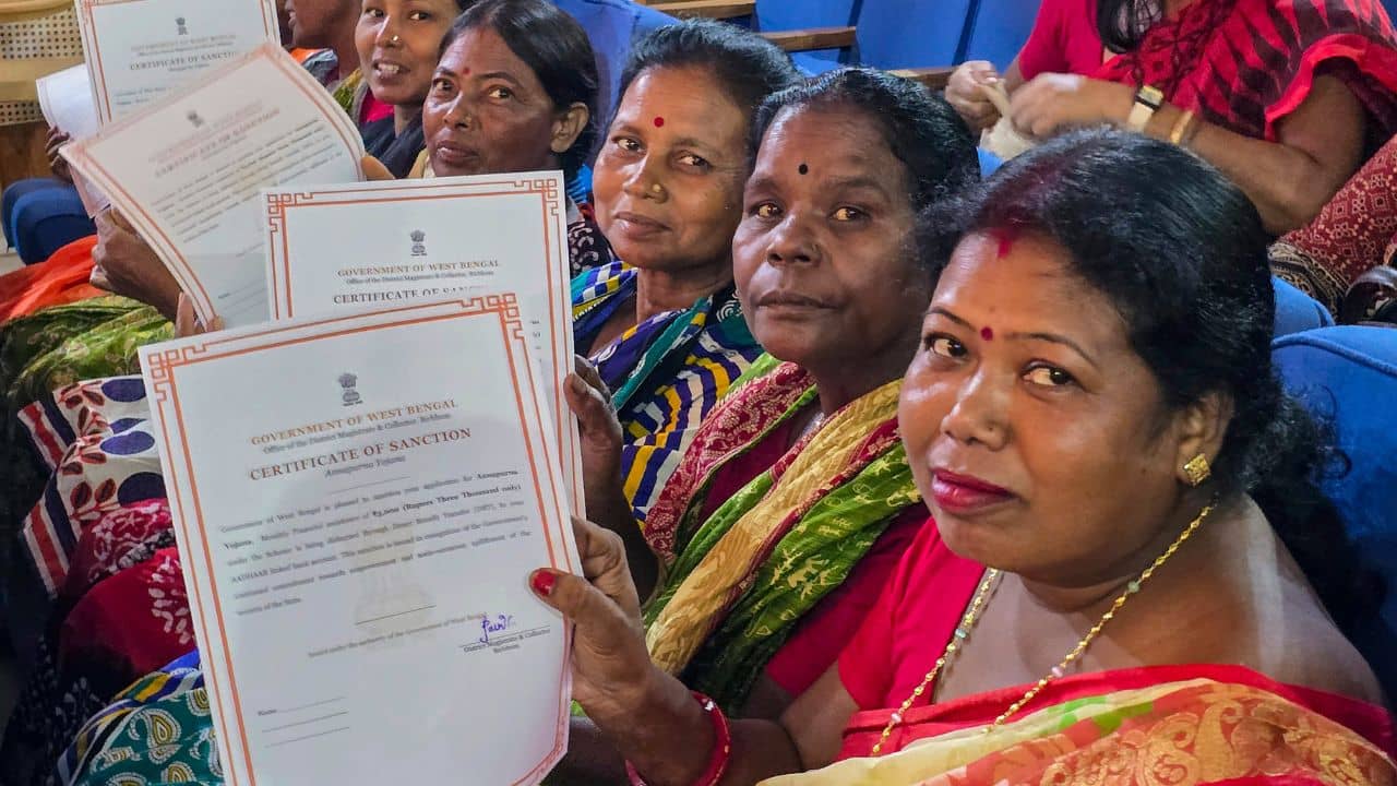 Annapurna Yojana: যোগ্যরা কেউ যাতে বাদ না যায়, অগস্ট থেকে অন্নপূর্ণা যোজনা নিয়ে বড় পরিকল্পনা বিজেপির