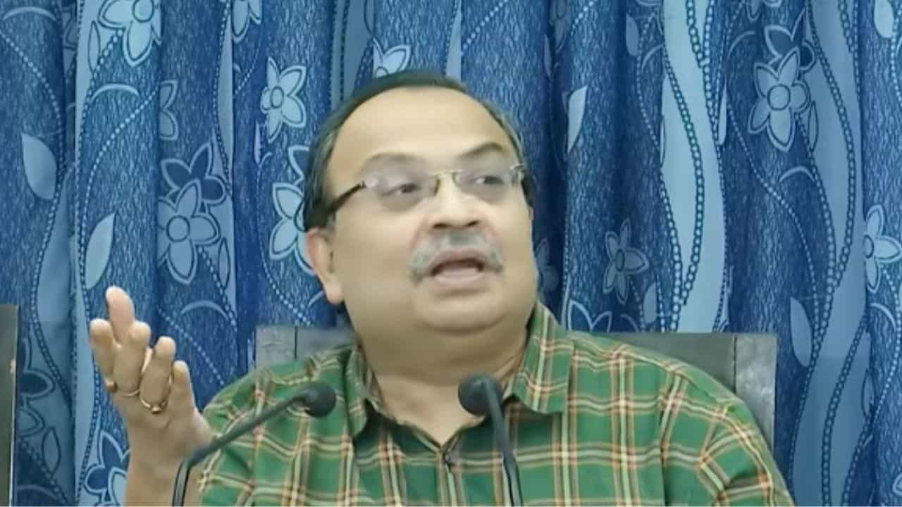 Kunal Ghosh: ৫৫ জন প্রস্তুত, শুভেন্দুর বৈঠকের আগেই বড় দাবি কুণাল ঘোষের Kunal Ghosh: ৫৫ জন প্রস্তুত, শুভেন্দুর বৈঠকের আগেই বড় দাবি কুণাল ঘোষের