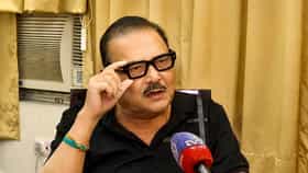 'কোন দলে আছি নিজেই জানি না', রাজনীতিতে দম আটকে আসছে মদন মিত্রের