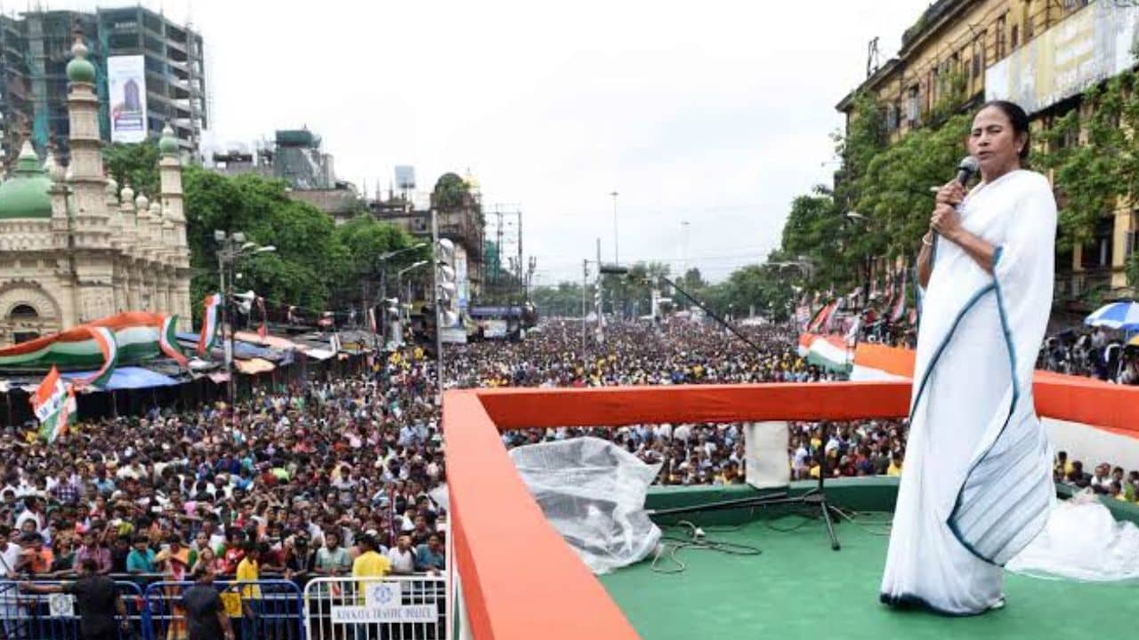21 July TMC: জল-কাদা ভরা ব্রিগেড চাই না, এবার একুশে কোথায় মমতা