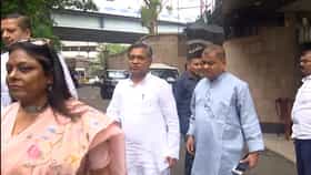 Live: ঋতব্রতদের বৈঠক শুরু, একে একে ঢুকলেন শান্তনু, কাজল শেখ