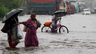 Weather Update: পুরুলিয়া, বাঁকুড়া, ঝাড়গ্রামে হলুদ সতর্কতা, হু হু করে বাড়তে পারে জলস্তর, কী বলছে হাওয়া অফিস