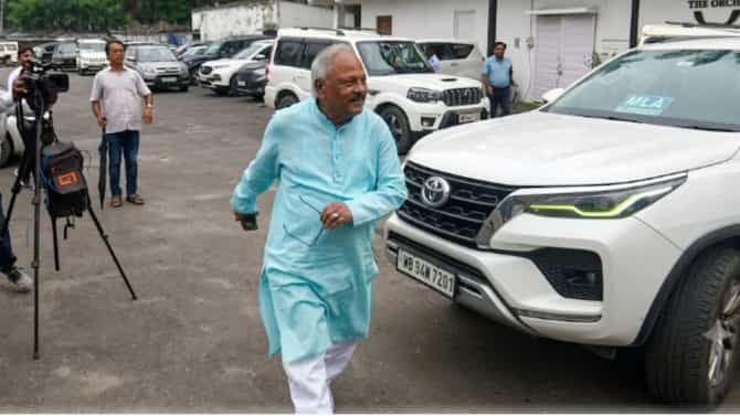 ফোন ট্র্যাক করে খোঁজ চলছিল, হঠাৎ উদয় সেই নির্মলের
