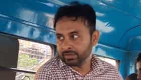 সহশিক্ষিকাকে চেয়ার ছু়ড়ে মার? গ্রেফতার প্রাক্তন সিপিএম সাংসদের ছেলে