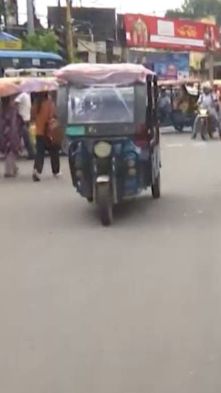 সকালে এপারে টোটোচালক রাতে সীমান্ত পেরিয়ে ওপারের ঠিকানায়!