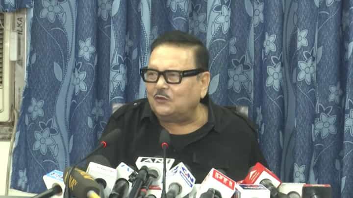 'মনে হচ্ছে যেন আলেকজান্ডার পুরুর সঙ্গে কথা বলছে', কেন বললেন মদন? 'মনে হচ্ছে যেন আলেকজান্ডার পুরুর সঙ্গে কথা বলছে', কেন বললেন মদন?