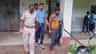 ছাত্রীকে দেখিয়ে নোংরা অঙ্গভঙ্গি, মাঝ বয়সী লোককে বুঝিয়ে দিল ছাত্ররা