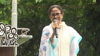 Mamata Banerjee: এবার থেকে মমতা বন্দ্যোপাধ্যায়কে টাকা দেবে রাজ্য সরকার? মন্ত্রীর বক্তব্যে জোর চর্চা