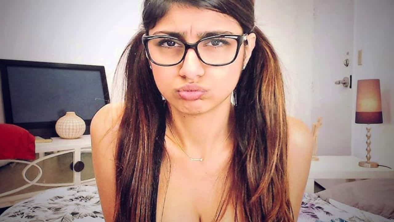 Mia khalifa: স্পেন বিশ্বকাপ জিততেই মিয়াঁ খালিফার ব্যাঙ্কে ১৫৮.৭৬ কোটি টাকা! কেন জানেন? Mia khalifa: স্পেন বিশ্বকাপ জিততেই মিয়াঁ খালিফার ব্যাঙ্কে ১৫৮.৭৬ কোটি টাকা! কেন জানেন?