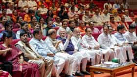 ঝুলে NCPI স্বীকৃতি, TMC-র সাংসদ পরিচয়েই NDA বৈঠকে সুদীপ-কাকলিরা