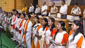 সোজা দাঁড়াতে হবে, জন গণ মন ও বন্দে মাতরম নিয়ে কড়া প্রোটোকল কেন্দ্রের